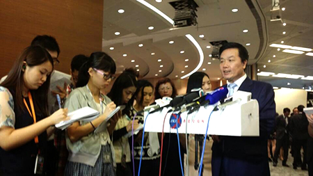 北京潮商会会长企业国瑞置业（02329.HK）正式在香港联交所主板挂牌